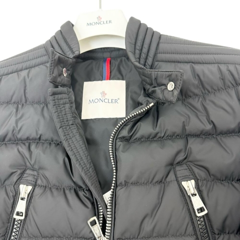 【MONCLER/モンクレール】 AMIOT/アミオ 68352 ショート　ライダース ダウンジャケット ダウン/ナイロン ブラック メンズ【中古】【真子質店】【GD】【Moxx】