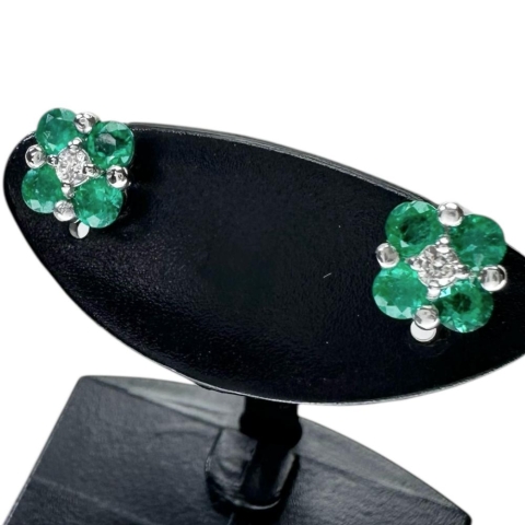 エメラルド 計0.24×2ct ダイヤモンド 0.02×2ct ピアス Pt900プラチナ 1.4g レディース【中古】【真子質店】【NN】【DKMa】