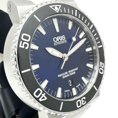 【ORIS/オリス】 アクイス デイト 01 733 7653 箱/保有り 裏スケルトン 腕時計 ステンレススチール/ラバー 自動巻き/オートマ ネイビー文字盤/ホワイトラバー メンズ【中古】【真子質店】【GD】【KKx】