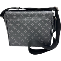 【LOUIS VUITTON/ルイ・ヴィトン】 ディストリクトPM NV2 モノグラムエクリプス M45272 ショルダーバッグ PVC ブラック メンズ【中古】【真子質店】【BL】【ITMix】