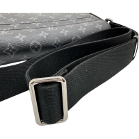 【LOUIS VUITTON/ルイ・ヴィトン】 ディストリクトPM NV2 モノグラムエクリプス M45272 ショルダーバッグ PVC ブラック メンズ【中古】【真子質店】【BL】【ITMix】