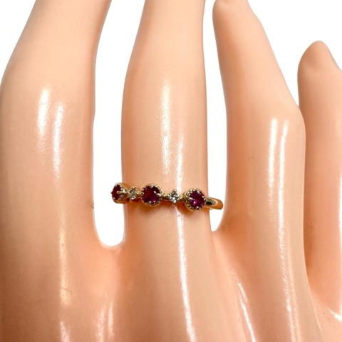 5号 ルビー ダイヤモンド リング・指輪 K10ゴールド 10金 1.0g レディース【中古】【真子質店】【NN】【Kx】