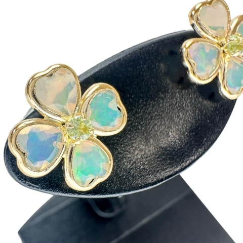 フラワーモチーフ オパール ペリドット ピアス K18ゴールド 18金 1.0g レディース【中古】【真子質店】【NN】【IMiMa】