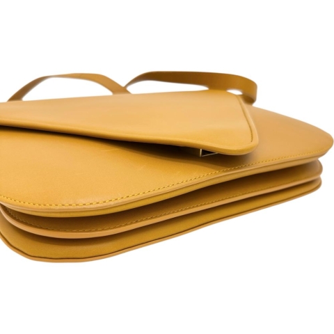 【BOTTEGAVENETA/ボッテガヴェネタ】 マウント エンベロープ ショルダーバッグ カーフ オレンジ/ゴールド金具 レディース【中古】【真子質店】【BL】【MoMiMa】